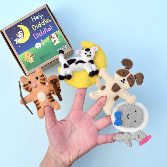 Tara Treasures - Hey Diddle Diddle Finger Puppets Set