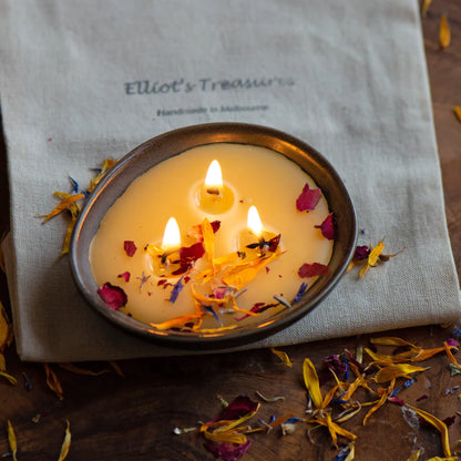Elliot's Treasures - Midnight Floral Scented Beeswax Candle