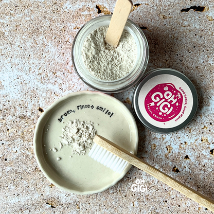 ohGiGi - Organic Tooth Powder 'Fruity Brush'